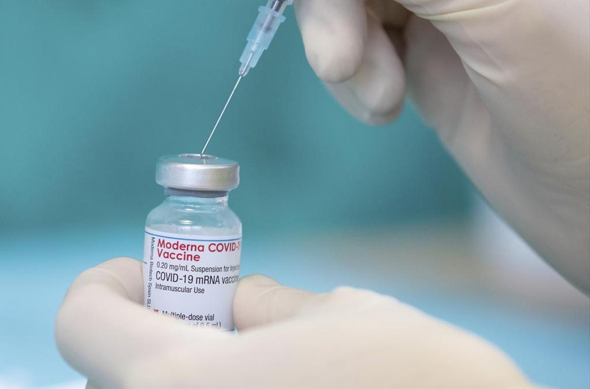 Moderna is the main vaccine in Switzerland, and more than 13 million doses have been ordered.  Cerebral vein thrombosis has not yet occurred with this vaccine, the numbers reported in the Oxford study should be questioned.