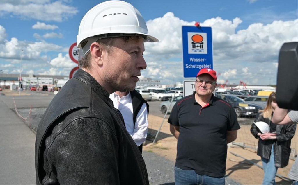"Giga-Factory" in Brandenburg - Elon Musk visits a construction site that must, in the worst case, be dismantled