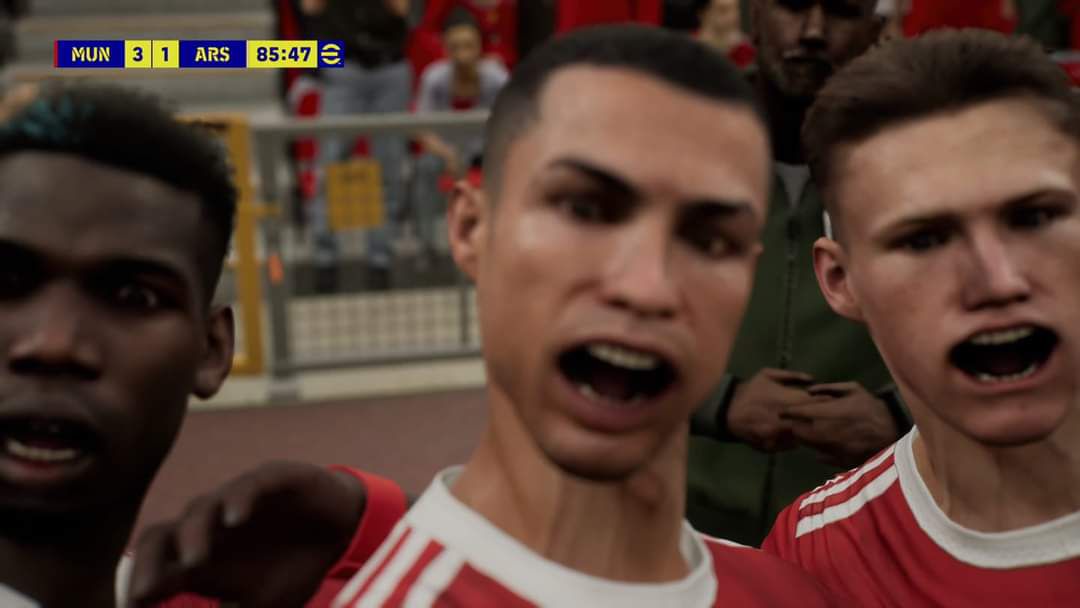 Cristiano Ronaldo's mouth wrinkled in a buggy screenshot from eFootball