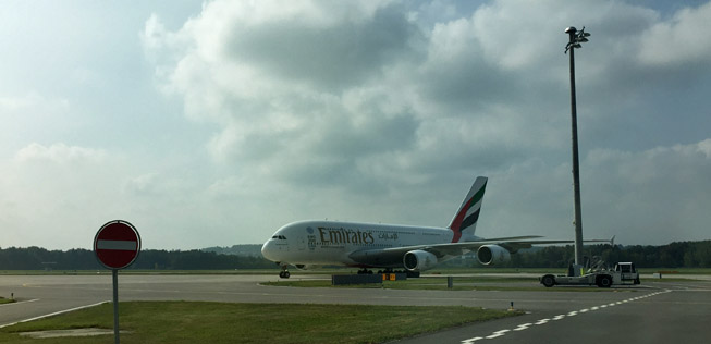 Toronto: Confusion over Airbus A380's correct route to gate