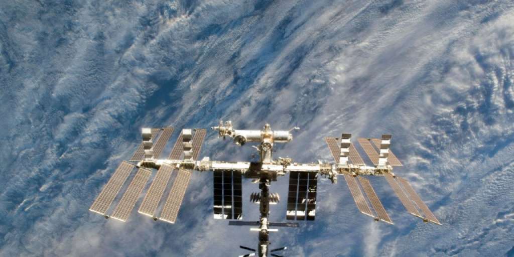 The United States is examining the origin of space debris after endangering the International Space Station