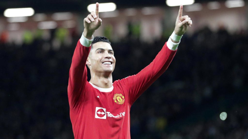 Ronaldo encourages Rangnick - Man United climb to sixth place