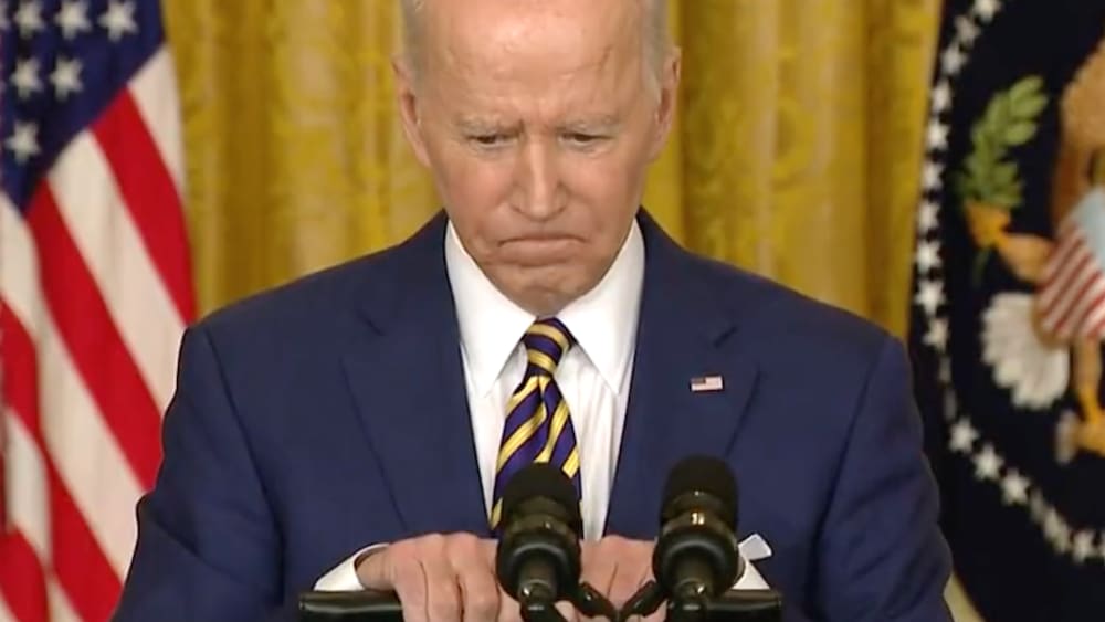 Confused US President Joe Biden loses thread several times in front of reporters