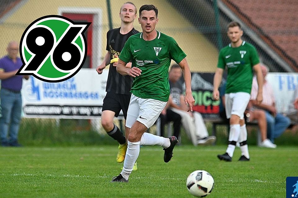 Max Loftel (front) has recently been on the ball over and over with DJK Eintracht Passau. 