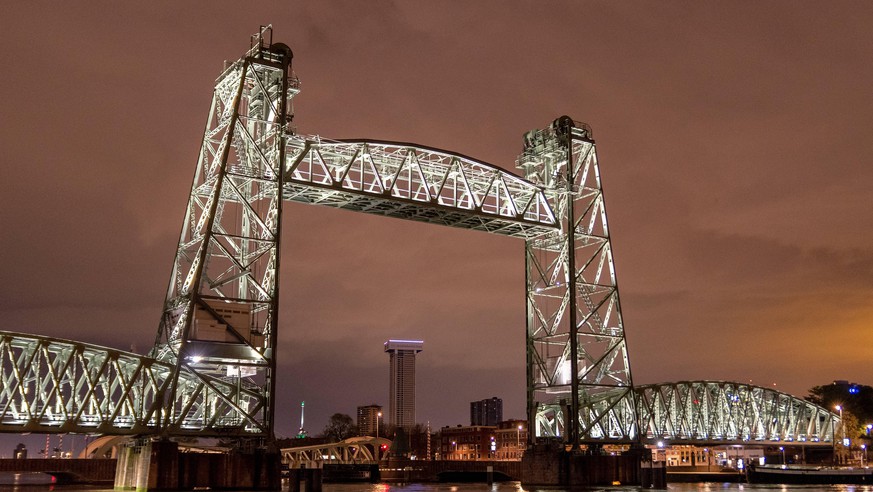 Rotterdam touring again dismantling the bridge for Bezos yacht