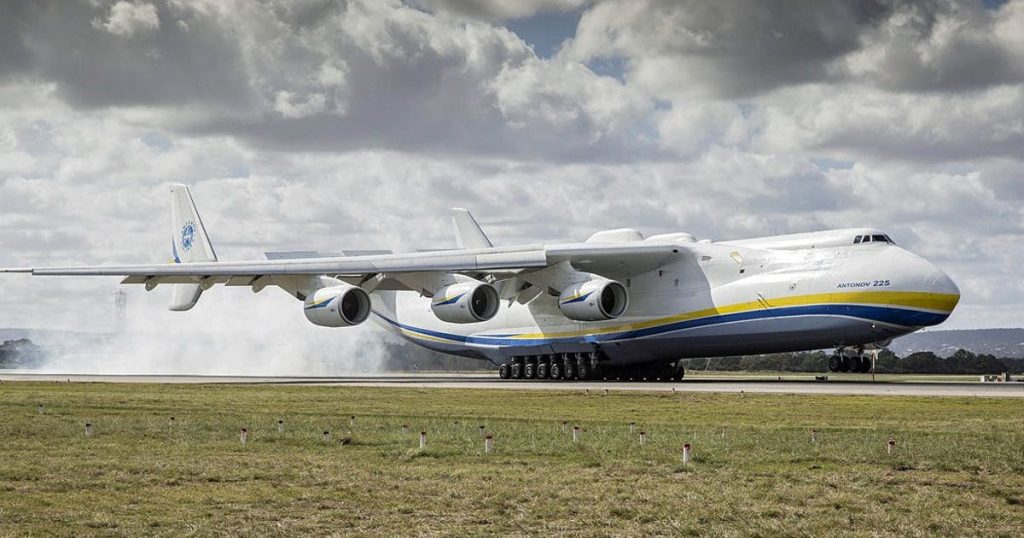 Russia destroys the world's largest cargo plane An-225 Mriya