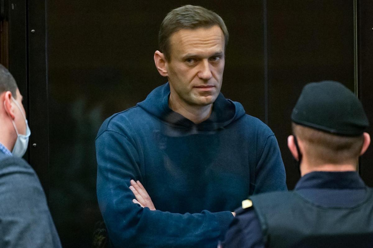 Russian opposition politician Alexei Navalny called corrupt transactions by Swiss banks.  Switzerland 