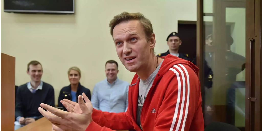 Navalny calls for a Western "media front" in Russia