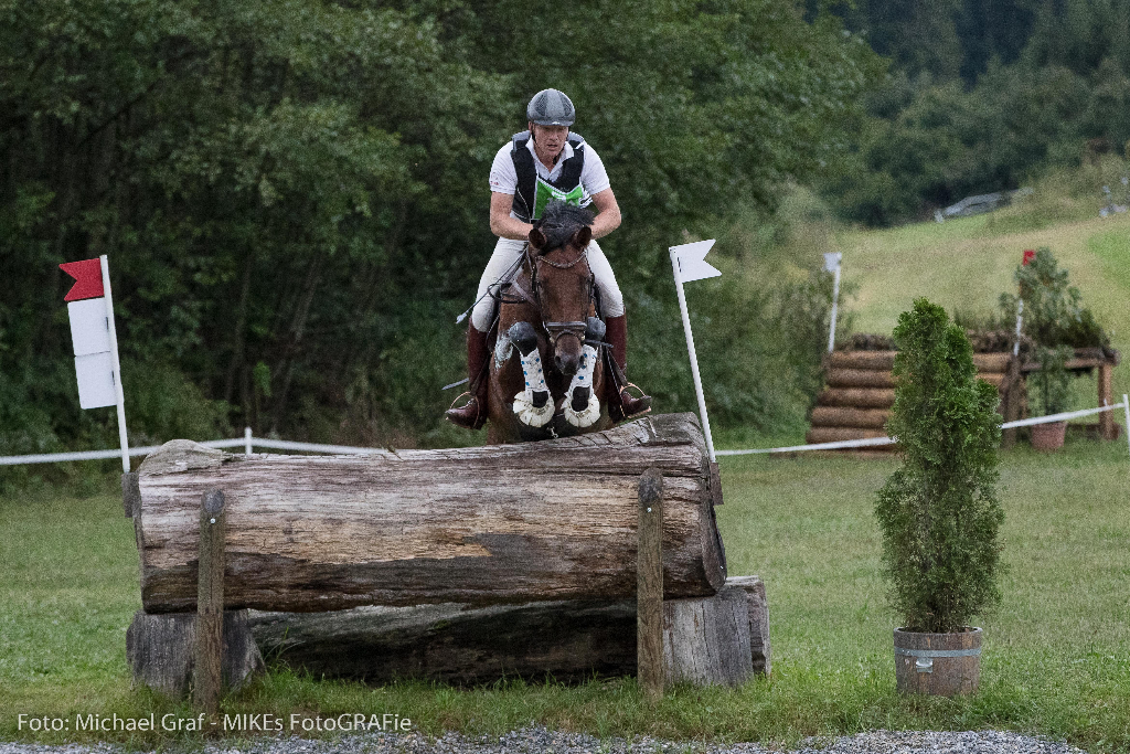 Third place for Robert Mandel at CCI3*-S!  Austrians on the move