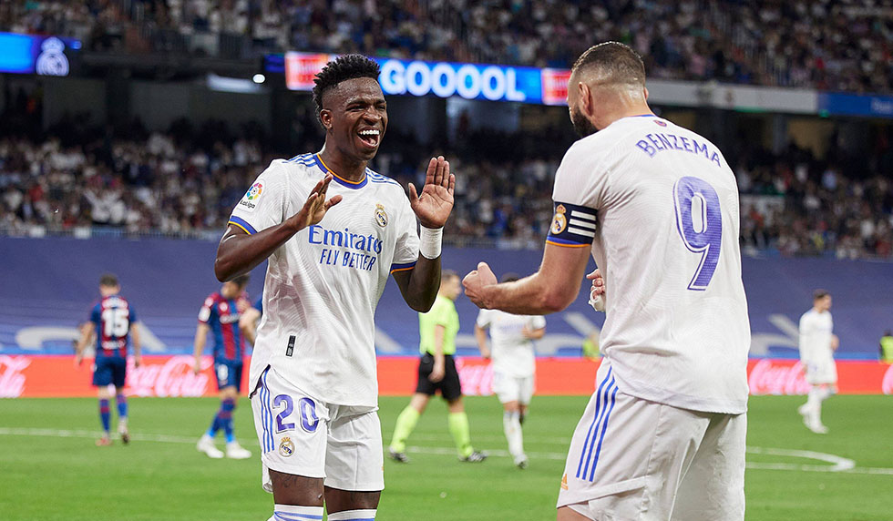 Vinicius cheers Benzema: "I hope he stays until the end of his career"