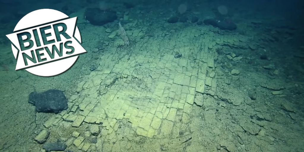 Discover "The Road to Atlantis" at the bottom of the sea?