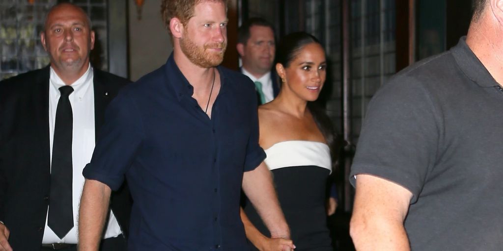 Meghan Markle and Prince Harry prevent restaurant visitors from taking pictures