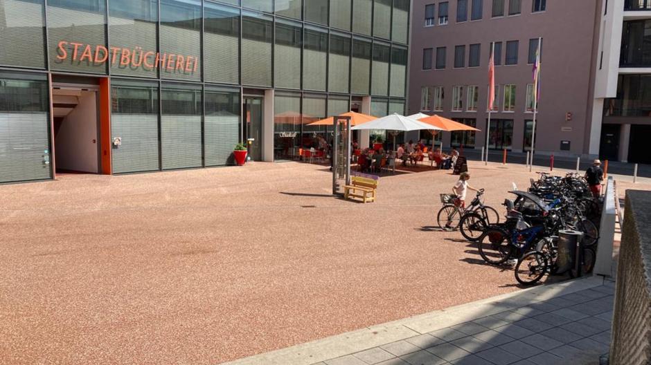 An inviting place - or a hot cinder track?  The area in front of the city library in Augsburg.
