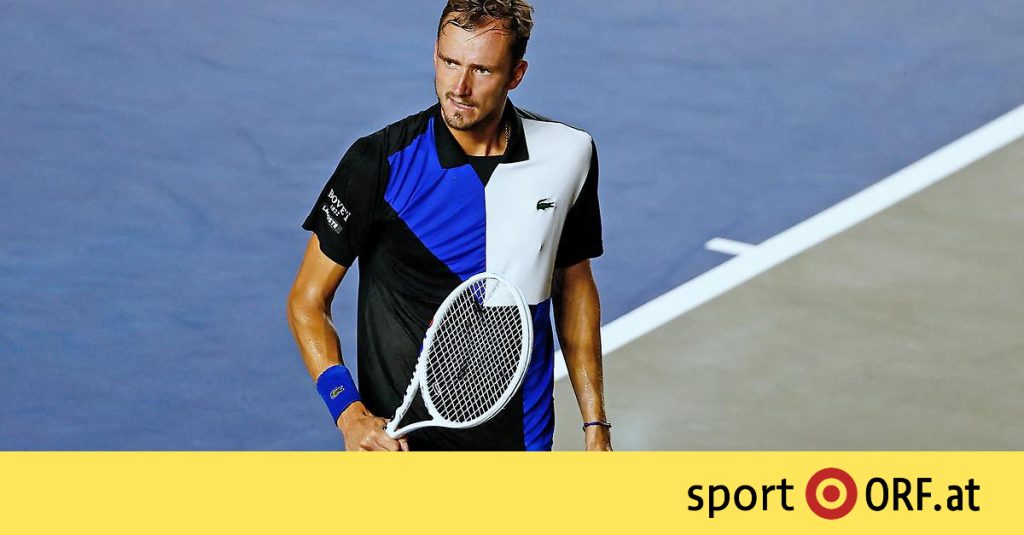 Tennis: Medvedev remains number one