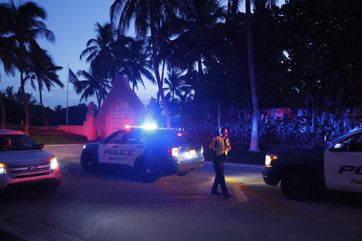 Unprecedented Incident: Police officers outside Donald Trump's home during the Mar-a-Lago, Florida raid.