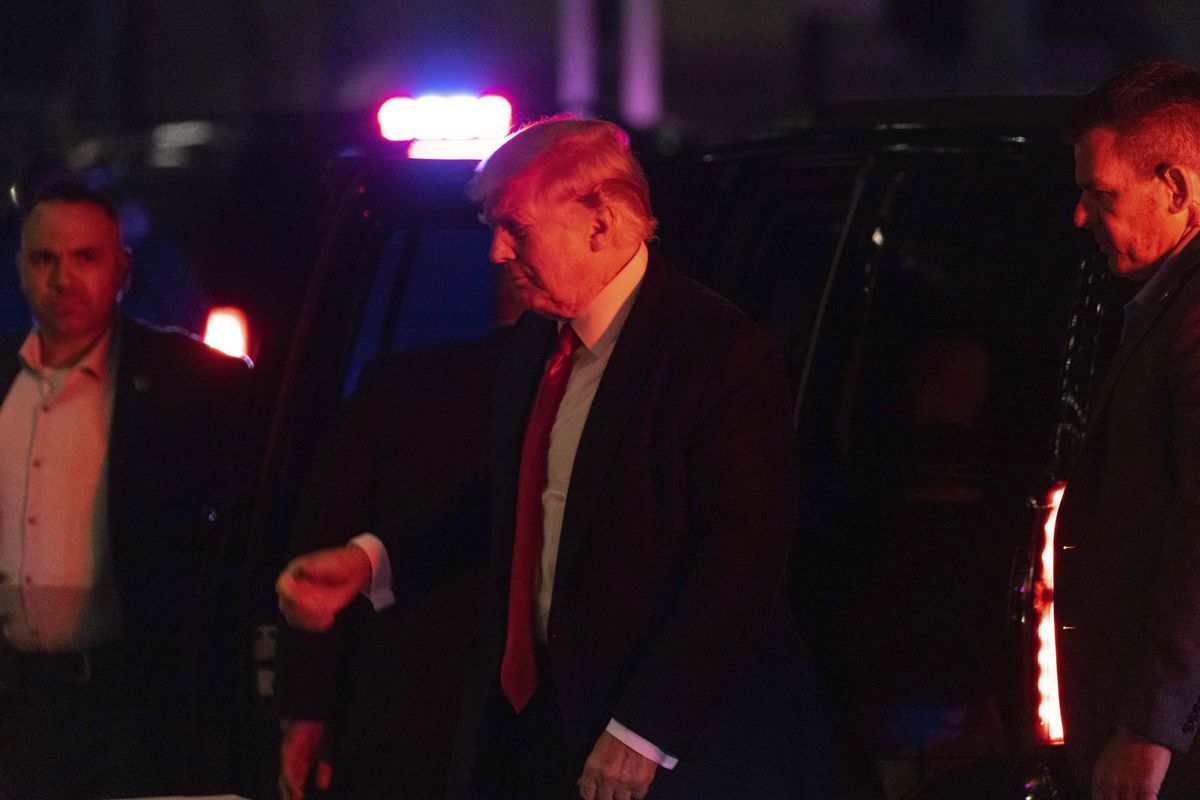And he did not resist the publication of the search warrant: Donald Trump on Tuesday night in New York.