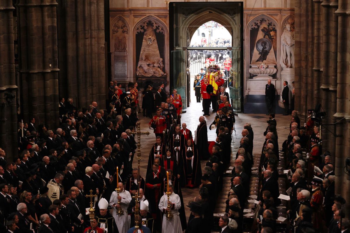 Arrival at the Abbey: The Queen's coffin was taken to Westminster Abbey. 
