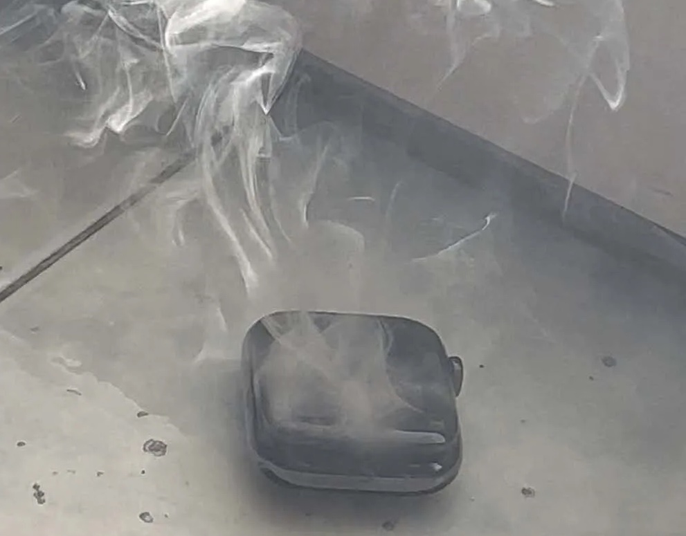 Apple Watch Series 7 overheats on the user's wrist and explodes shortly afterwards
