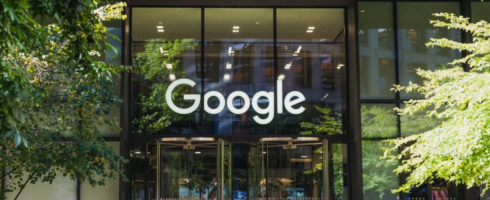 Google Analytics will soon stop showing store visits