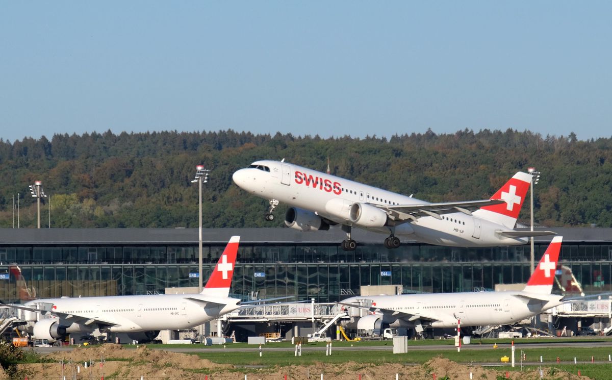 A Swiss Airbus A320 taking off from Zurich Airport: According to a European study, a ban on short flights would save less kerosene and not have a significant impact on the climate.